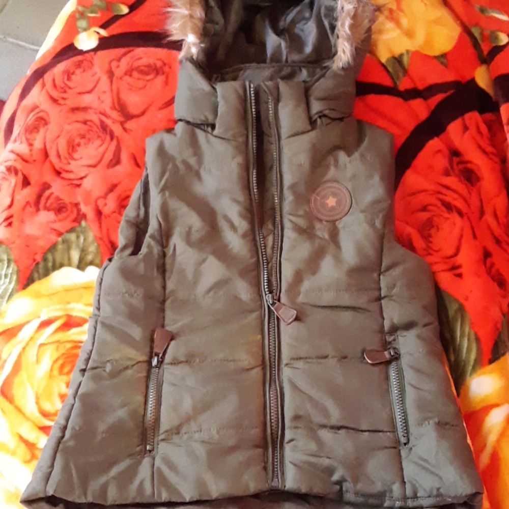 Y.F.K. Vest